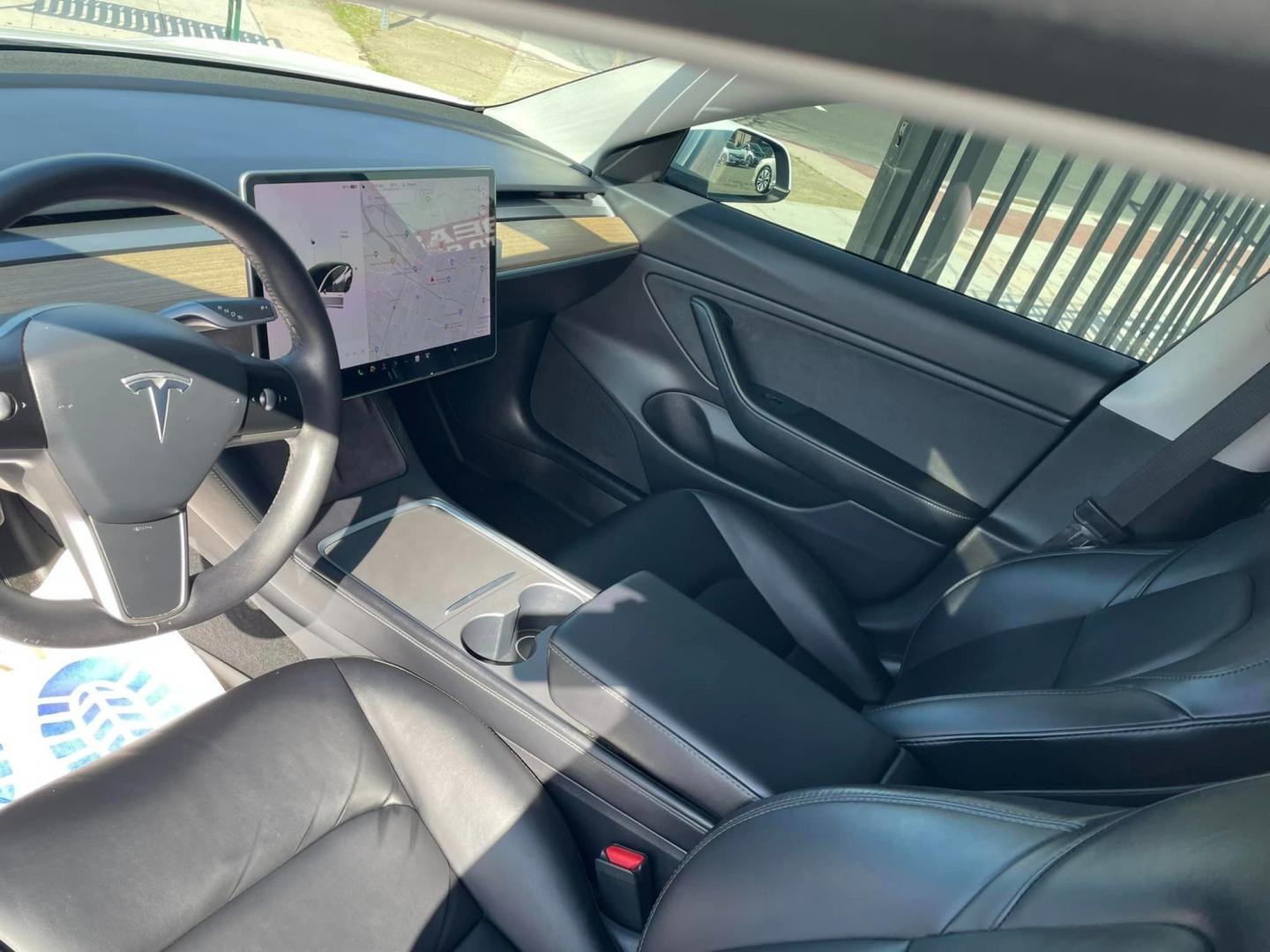 2021 WHITE /BLACK Tesla Model 3 Long Range (5YJ3E1EB8MF) with an ELECTRIC engine, 1A transmission, located at 744 E Miner Ave, Stockton, CA, 95202, (209) 944-5770, 37.956863, -121.282082 - Photo#6